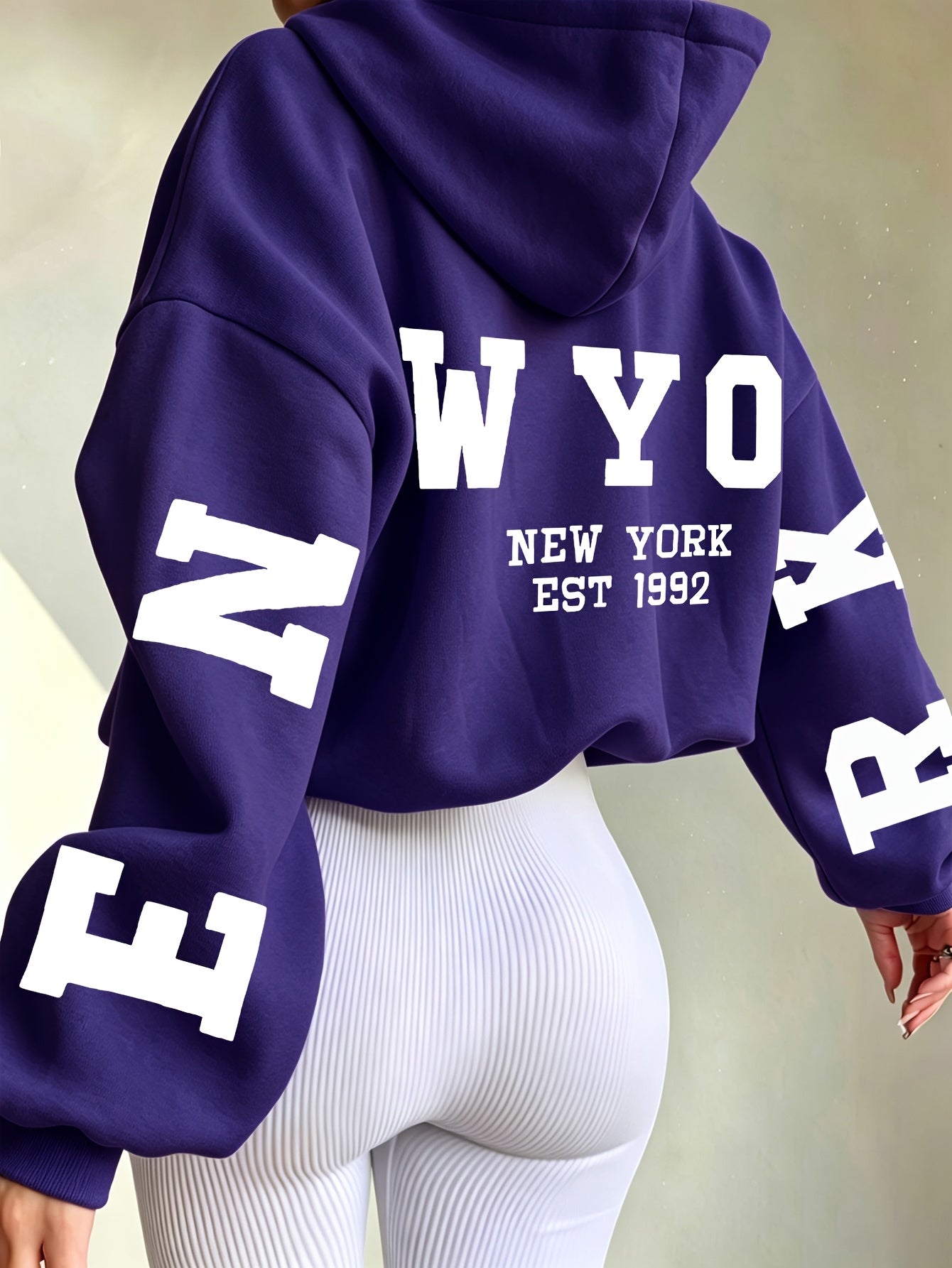 Women’s Short Hooded Zipper Sweatshirt with Geometric Print