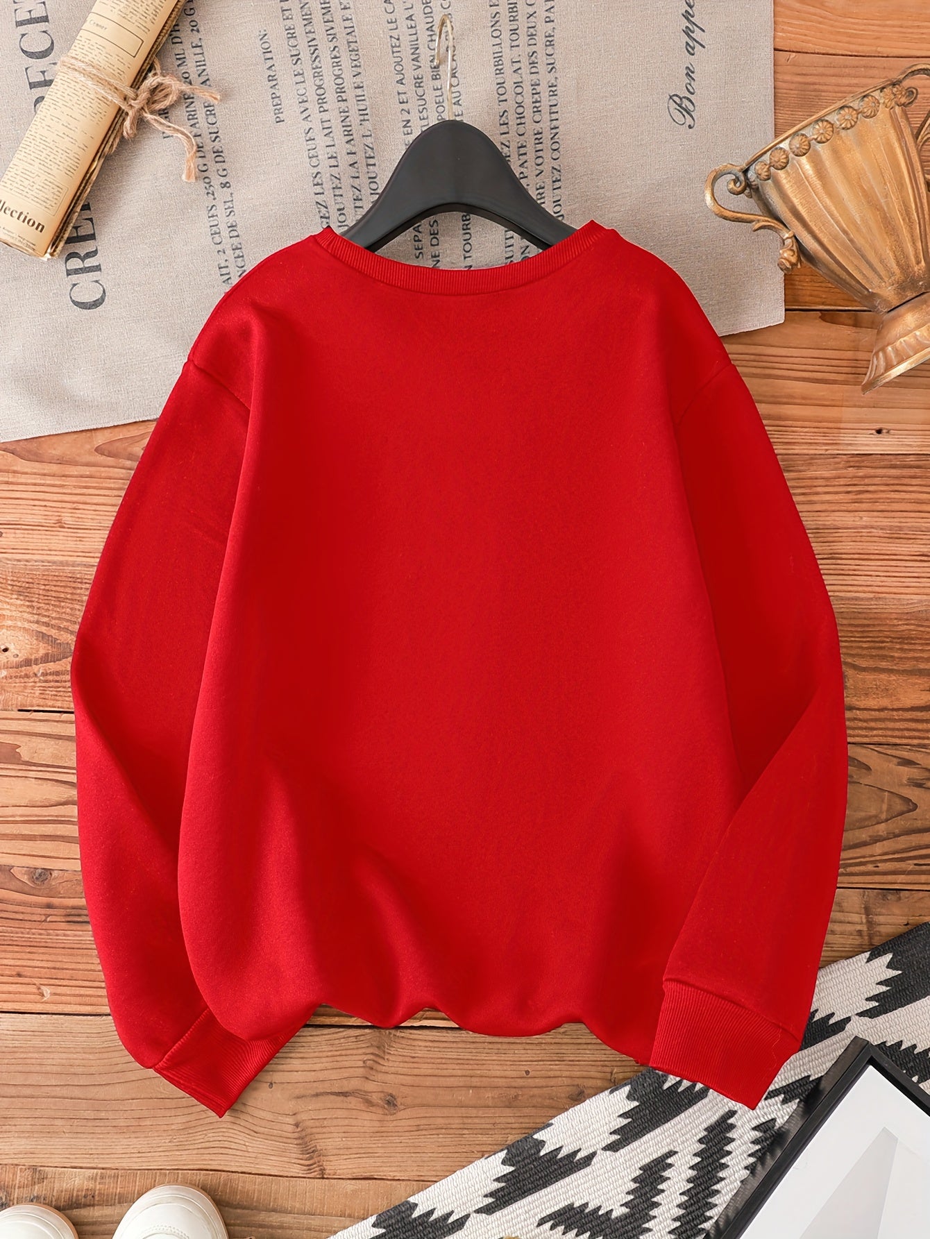 Women's Red Christmas Tree & Lettering Sweater - Cozy Winter Pullover with Round Neck Long Sleeve, Thickened Sweating-Reducing Blouse for Xmas Party Outfits, Family Gatherings (Machine Washable, Autumn/Winter Clothing)