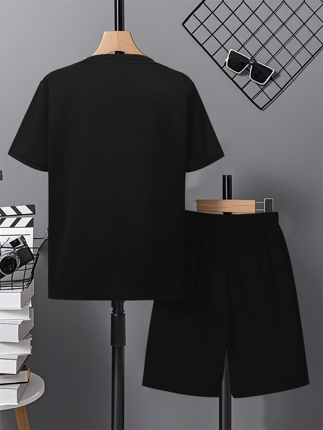 Boys' Casual Short Sleeve & Shorts Set with Geometric Print