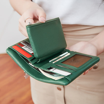 A Compact Trifold Wallet Made of Soft PU in a Solid Color, Featuring Metal Accents. It Includes a Zippered Coin Pocket, Card Slots, And an ID Window, Suitable for Credit Cards, ID Cards, Cash, And Coins. This Modern, Lightwei