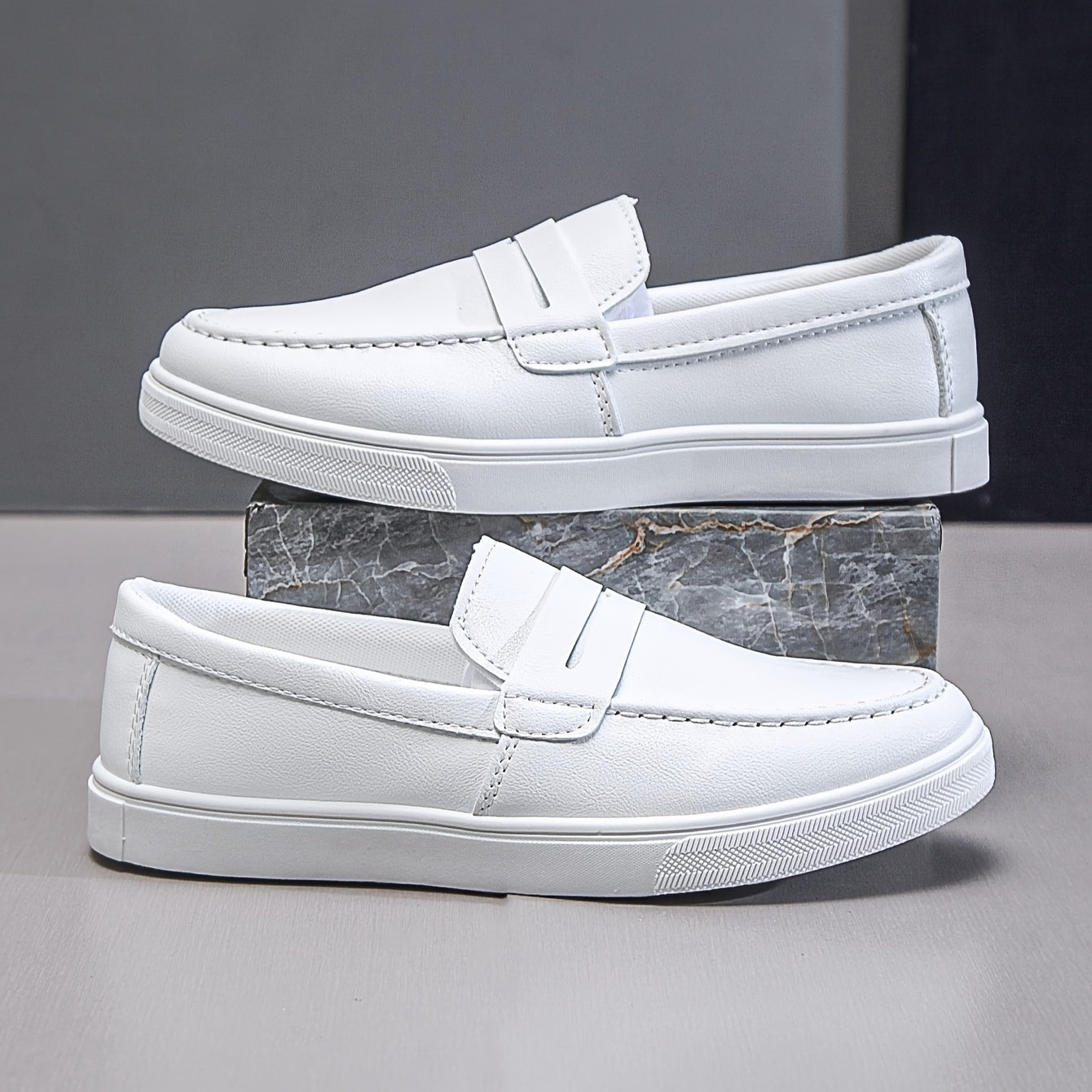 Men's Casual Slip-On Sports Shoes Breathable Low-Top Loafers