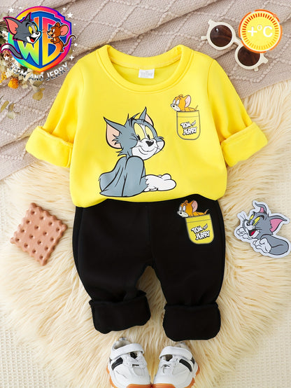 Warner Series Boys' Autumn/Winter New "Tom and Jerry" Series Set: Classic Nostalgic Yellow Top with Tom and Jerry Letter Print and Black Warm Fleece-Lined Pants, 2-Piece Casual Comfortable Everyday Outfit