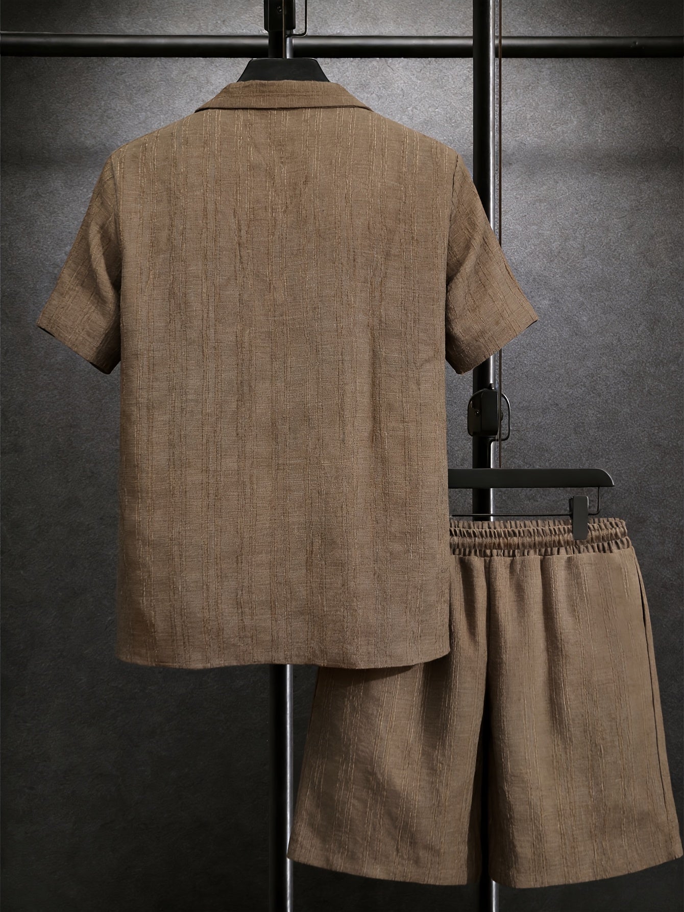 Men's Casual Short-Sleeve Shirt & Drawstring Shorts Set