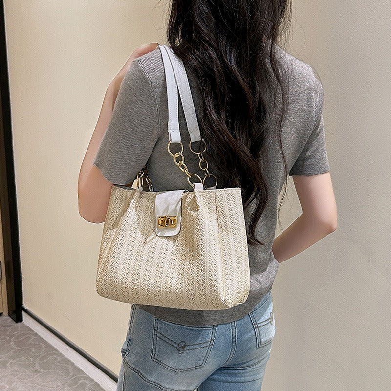 Elegant Women'S Crossbody Bag Featuring a Detachable Chain Shoulder Strap And Golden Hardware - Luxurious Wallet with Golden Accents, Rotating Lock Closure, Available in Brown And Black - Korean Style, Niche Woven Material, L