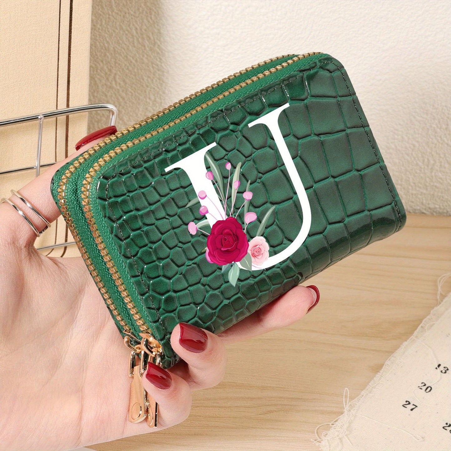 Minimalist Women'S Short Wallet Featuring a Double Zipper Design, with a Crocodile A-Z Letter Pattern. This Stylish Handbag Also Serves As a Fashionable Coin Wallet, Perfect for Travel, Back-To-School, Or Parties.