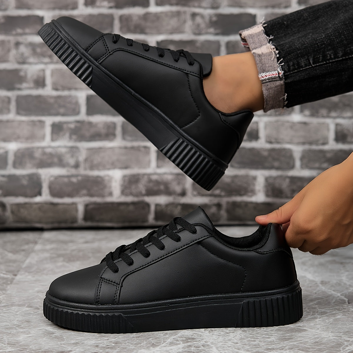 Men's Classic Casual Lace-Up Sneakers with Lightweight EVA Sole