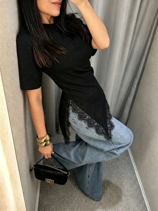 Women's Elegant Summer Round Neck T-Shirt with Lace Detail