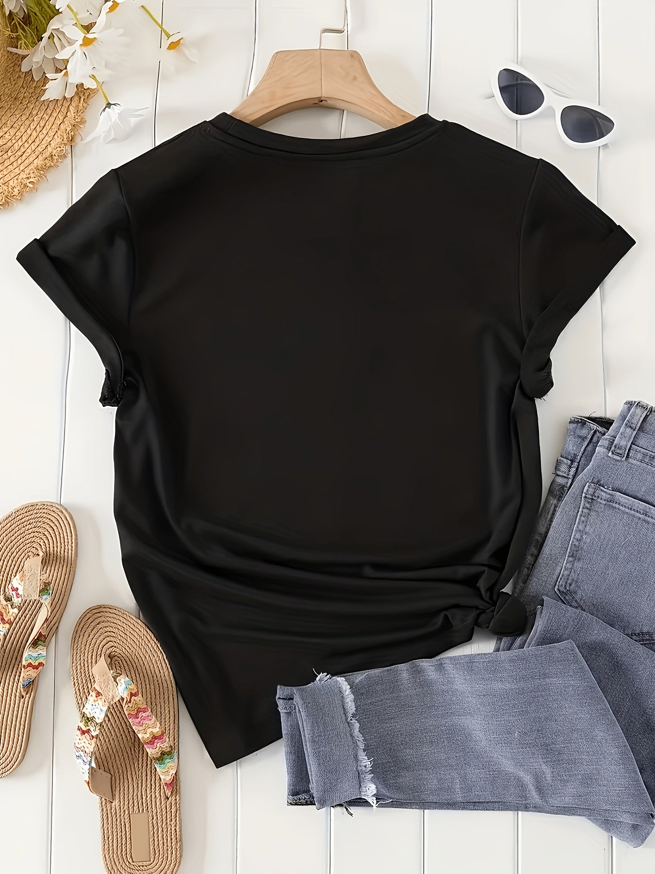 Women’s Casual Geometric Print Cotton T-Shirt for All Seasons