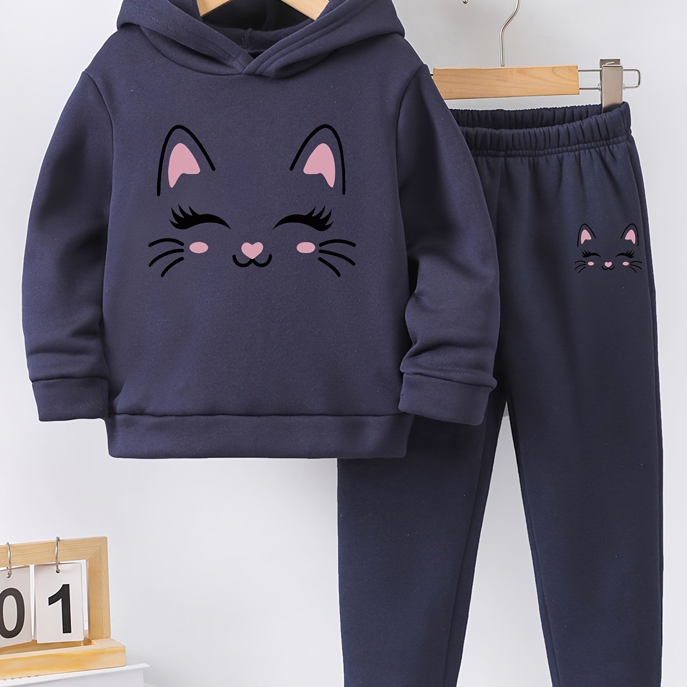 Autumn/Winter Smile Face Kitten Graphic Print Warm Fleece Hooded Sweatshirt And Sports Trousers for Girls, for Outdoor