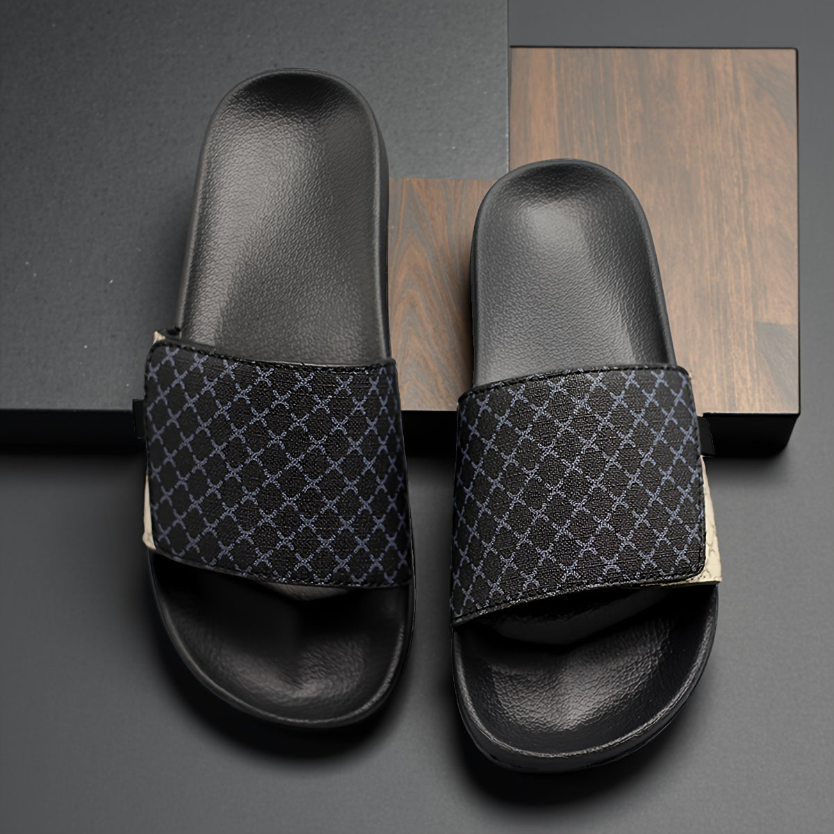 Men's Casual High Contrast Slides with Textured EVA Footbed