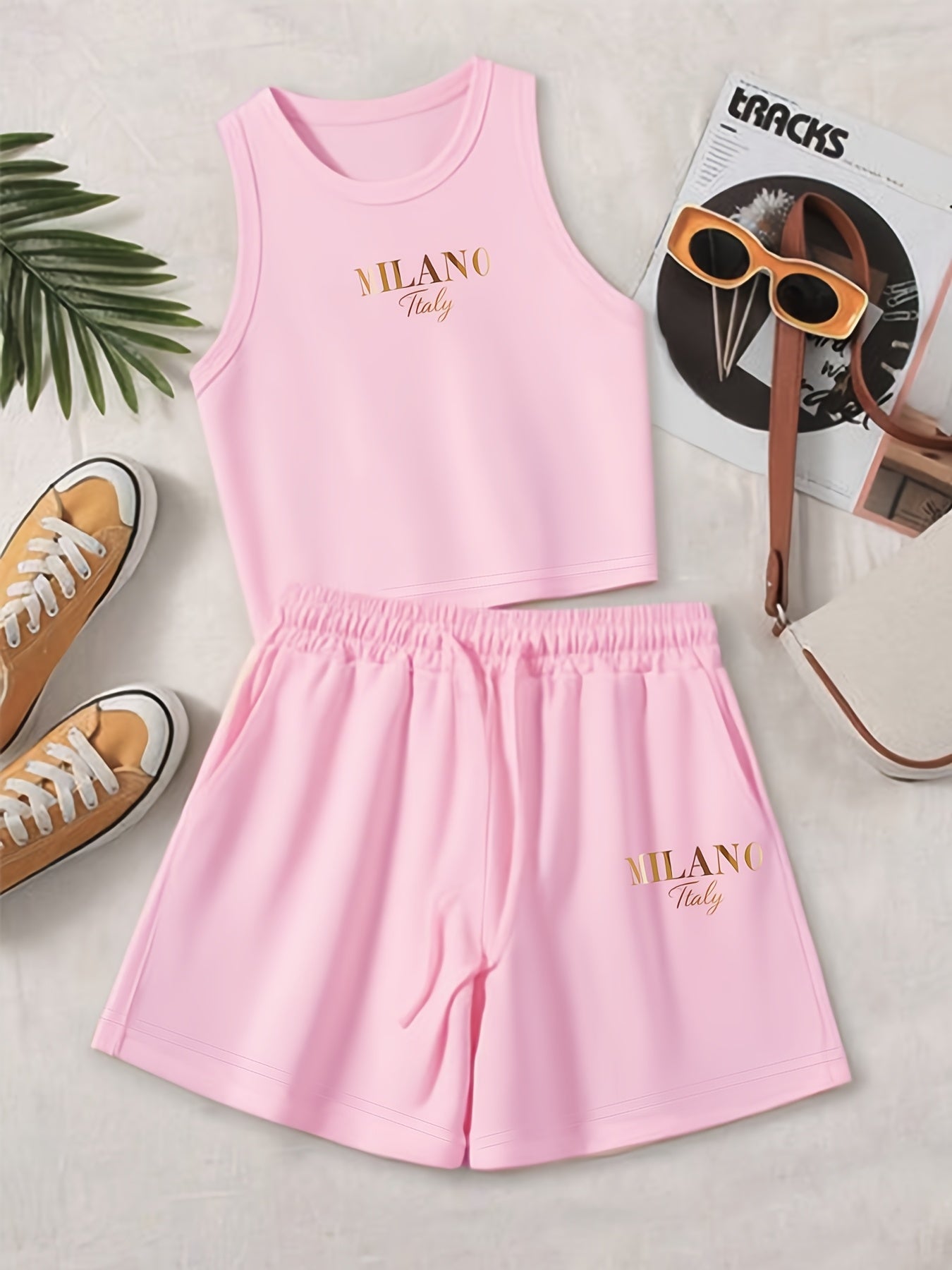 Casual Women's Two-Piece Suit with Graphic Print Vest & Shorts