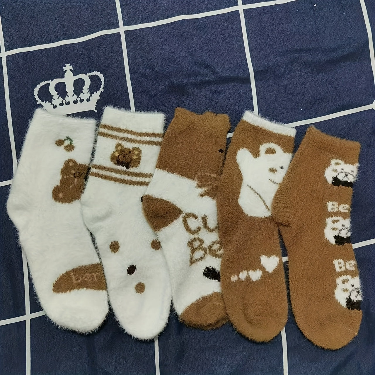5 Pairs Women'S Cozy Fleece-Lined Mid-Calf Socks with Adorable Cartoon Bear Design - Thick, Warm, Breathable, and Soft for Home Comfort, Perfect for Fall and Winter, Cozy Home Wear | Playful Sock Design | Soft Fleece Lining,