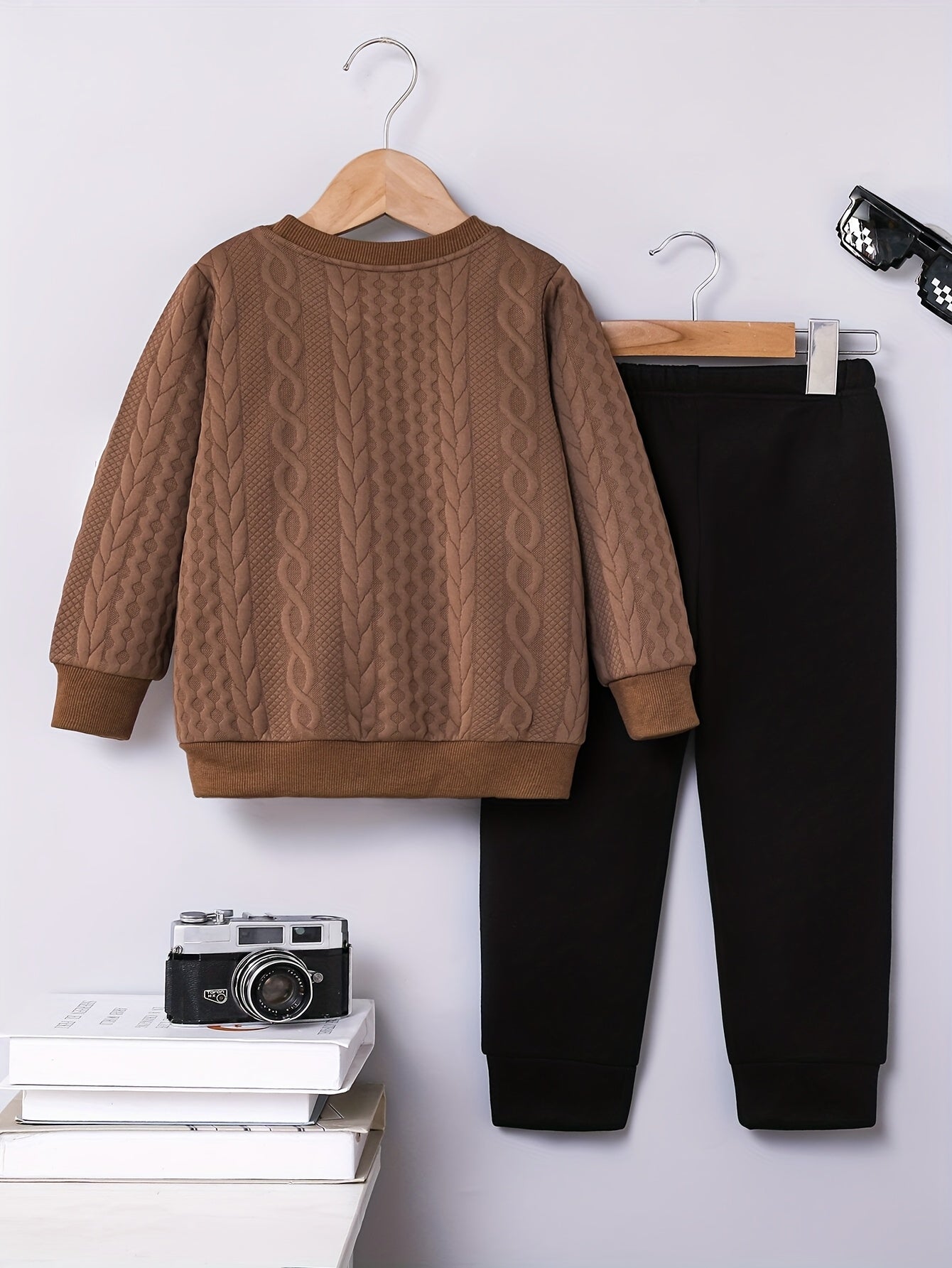 2pcs ' Sweatsuit Set - Oversized Sweater & Jogger Pants with Elastic Waist, 100% Polyester Winter Warm Brown/Beige & Black Casual Outfit, Durable Clothes, Playdates, Casual Attire (Easy-Care Hand Wash) - Ideal Gift, Perfect f