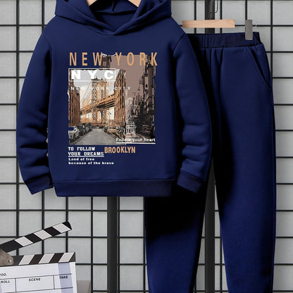 Boys' Fashionable Hooded Fleece-Lined Warm Long-Sleeve Sweatshirt with Scenic Print + Straight-Leg Comfortable Loose Pants Winter Outing Two-Piece Set, Perfect for Outdoor