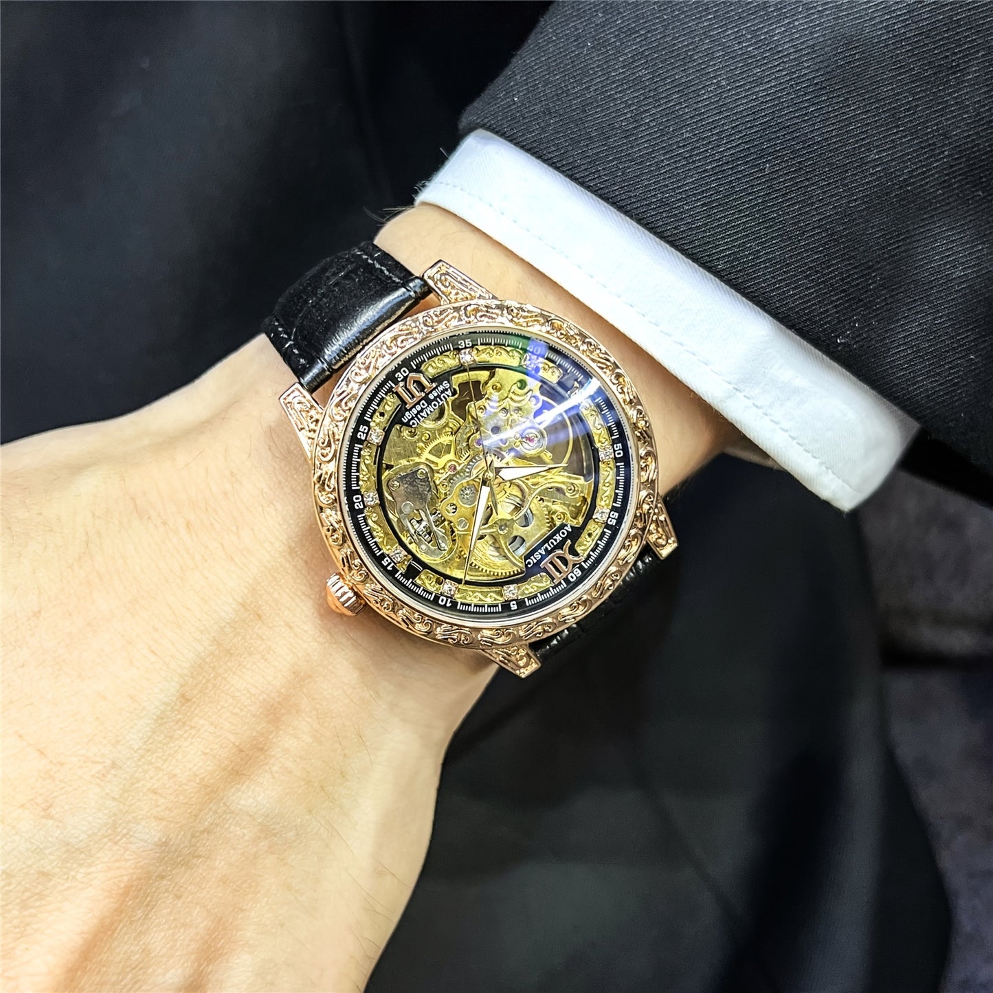 Vintage Hollow Carved Automatic Mechanical Men'S Watch, Fashionable Luxury Men'S Watch, High-end Thickened Mechanical Style Hip-Hop Party Wristwatch, Without Battery