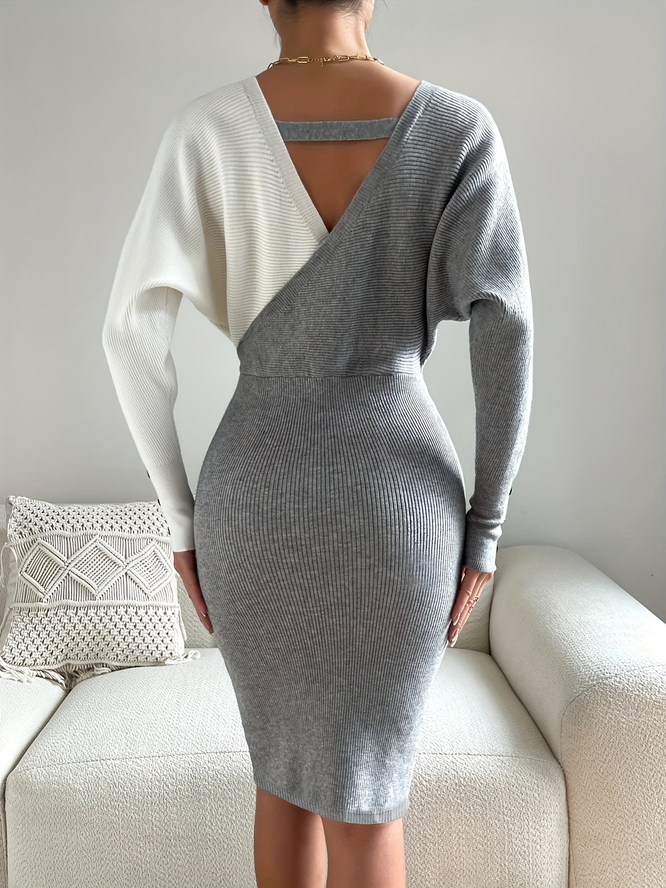Women's Color-Block Asymmetrical Elegant Niche Design V-Neck Waist Chain Decorated Hip-Enhancing Sexy Fabric Midi Dress