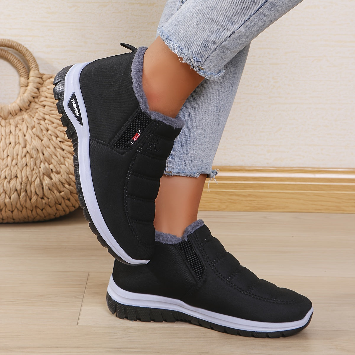 New Winter Women'S Outdoor, Non-Slip, Soft And Comfortable Insulated Cold-Resistant Boots.