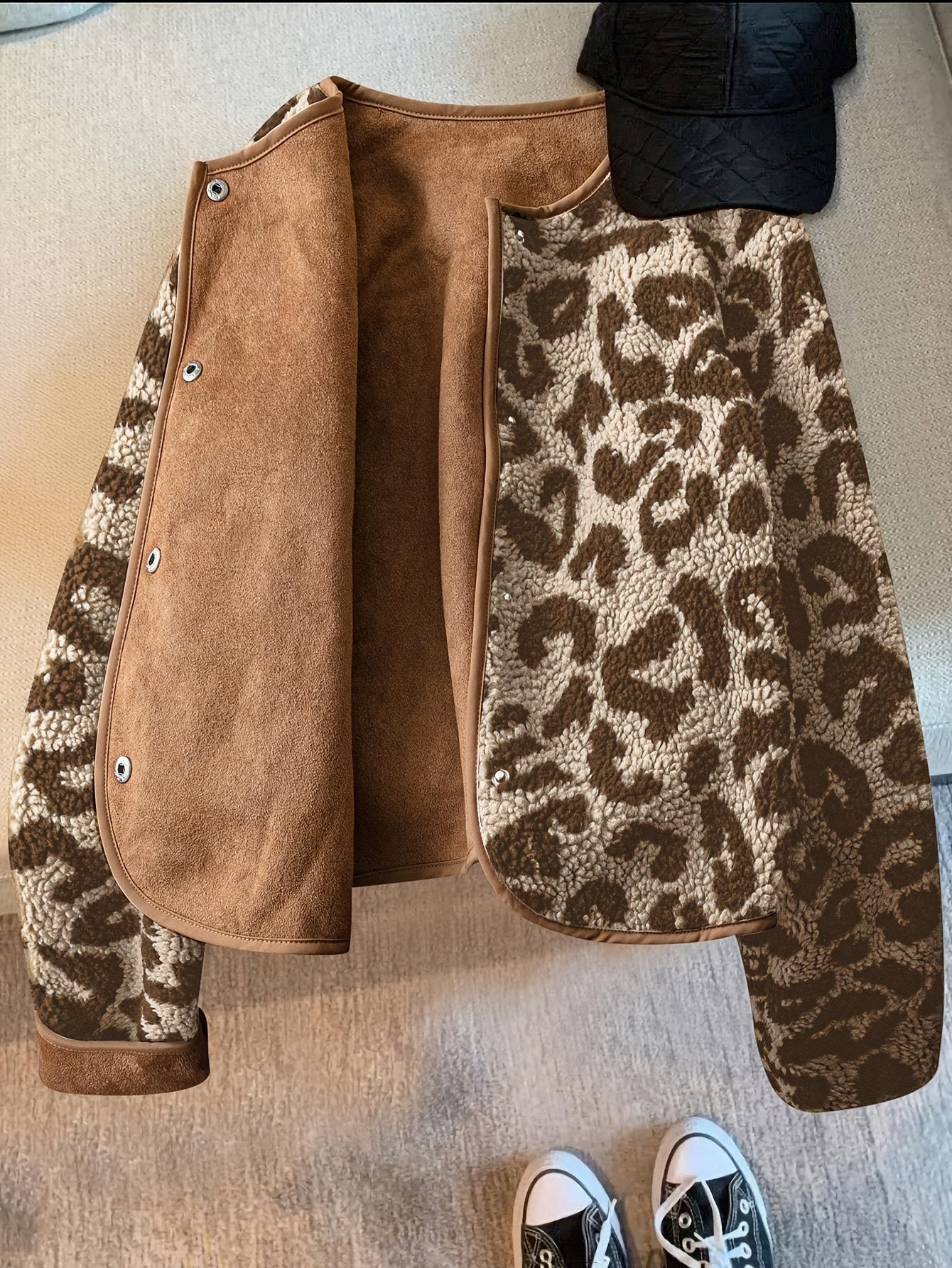 Women'S Elegant Leopard Print Long Sleeve Jacket - Cozy Winter Warmth, Non-Stretch Fabric, Regular Fit with Button Closure, Perfect for Fall & Winter Travel