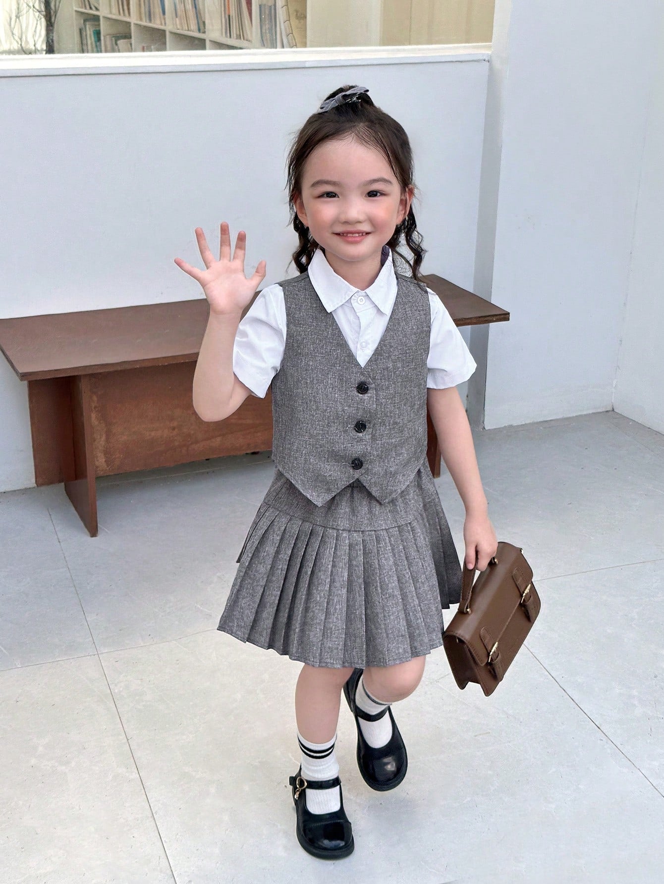 Girls' Summer Preppy Sleeveless Vest & Pleated Skirt Set