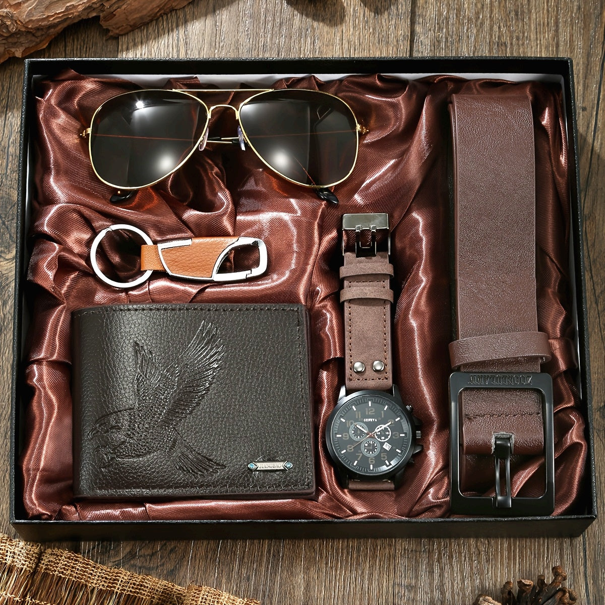 A Men'S Belt Gift Set Consisting of Five Items: a Belt, a Watch, a Wallet, Glasses, And a Keychain, Featuring a Luxurious And Business-Oriented Design That Enhances Your Charm