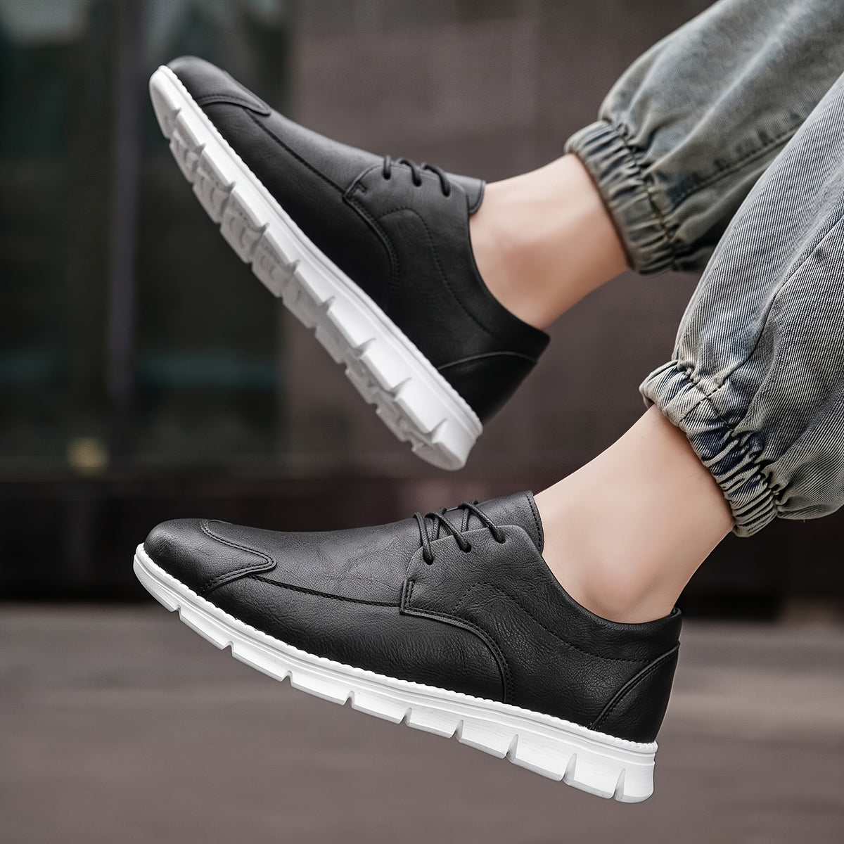 Men's Casual Loafers Flat Lace-Up Shoes for All Seasons