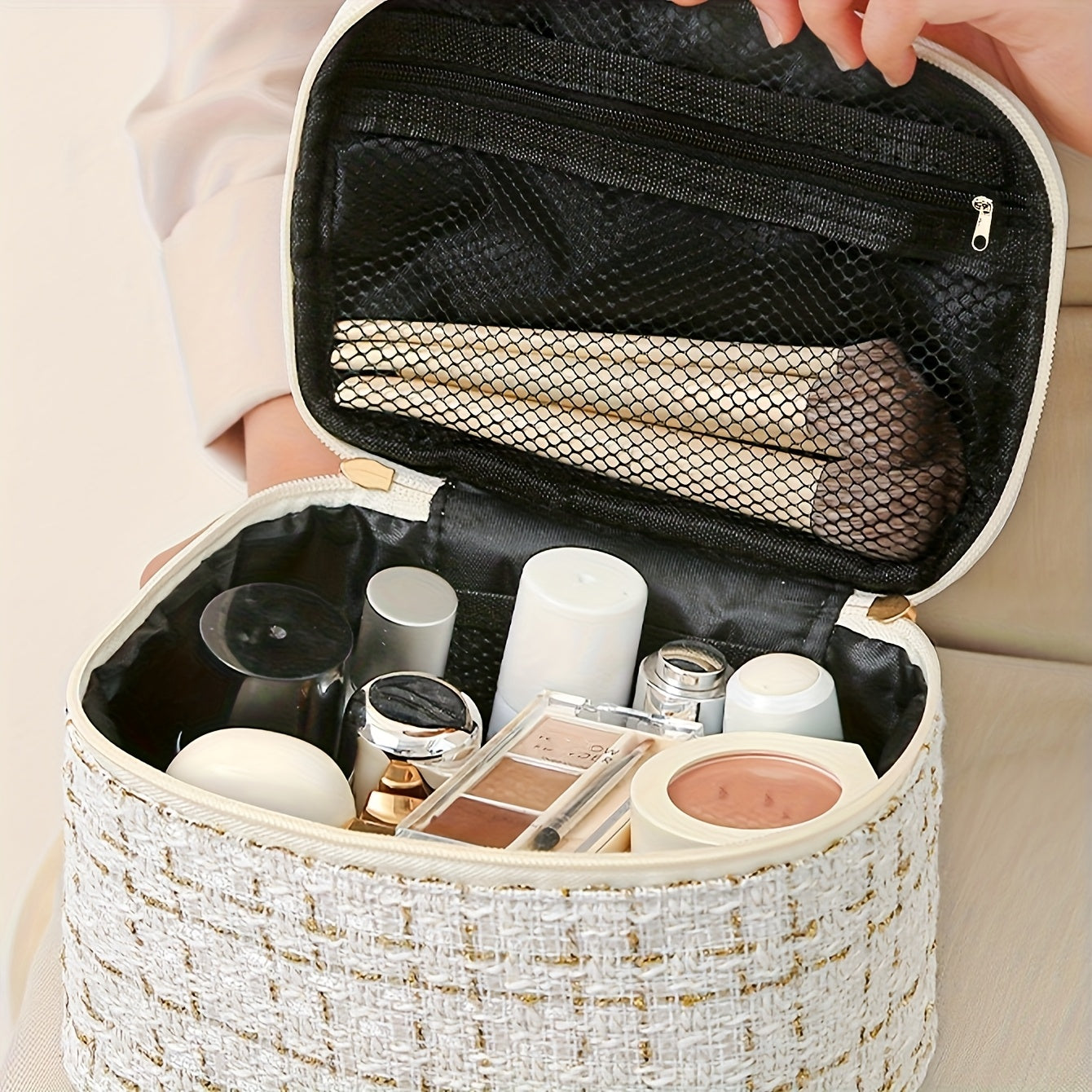 Beige Plaid Large-Capacity Travel Toiletry Bag for Women