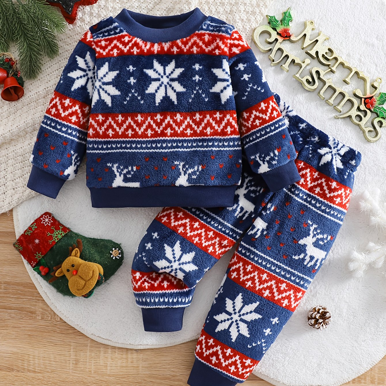 2pcs Girls' Cute Deer Print Fashionable Thick Flannel Set for Autumn/Winter, Soft and Comfortable Warm Outfit, Versatile Casual Attire with Outdoor Activities, Winter Clothing, Autumn Fashion, Stylish Kids' Wear, Playful Desi