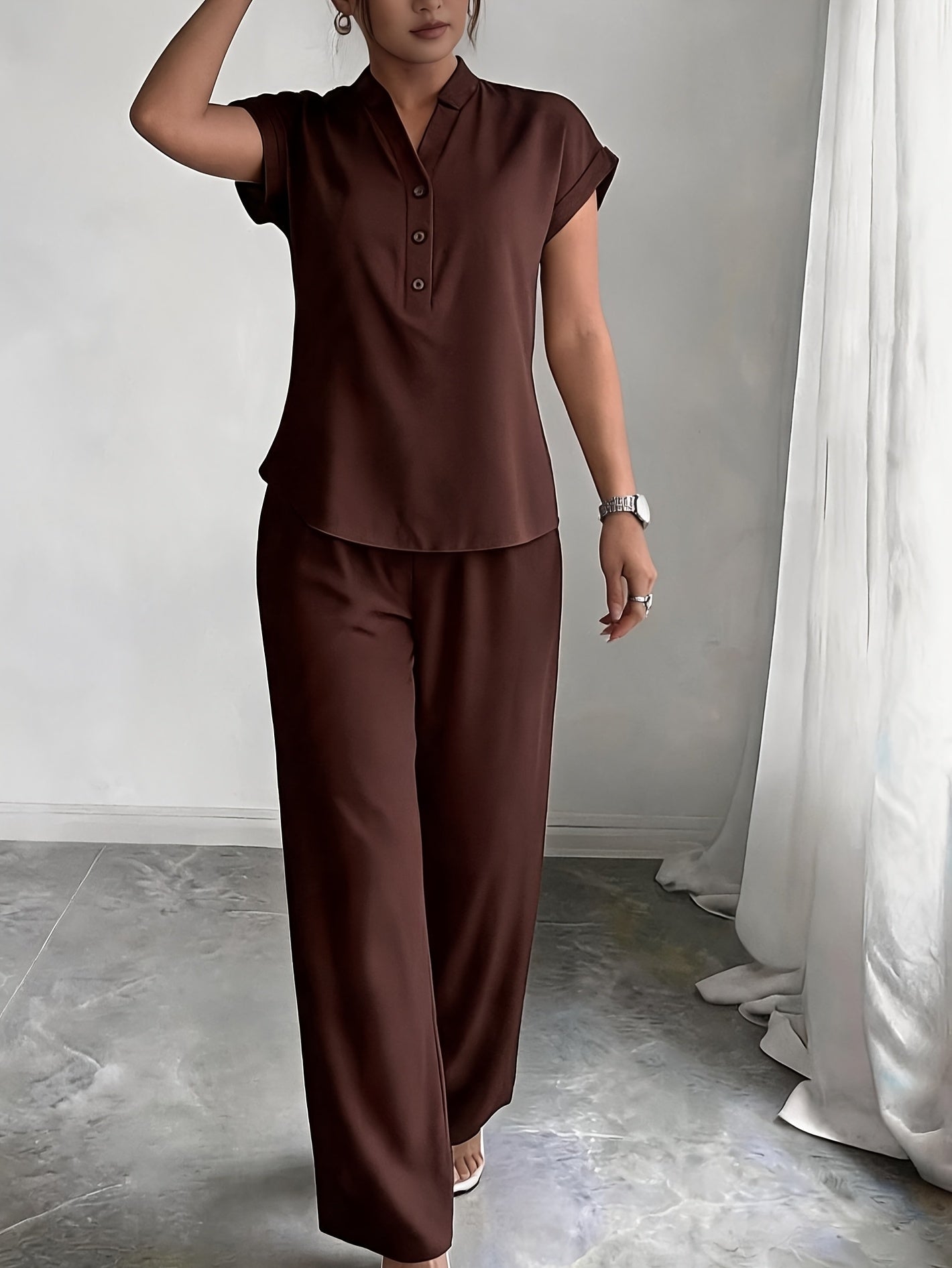 Elegant Women’s Summer Two-Piece Set with Stand Collar Top & Wide-Leg