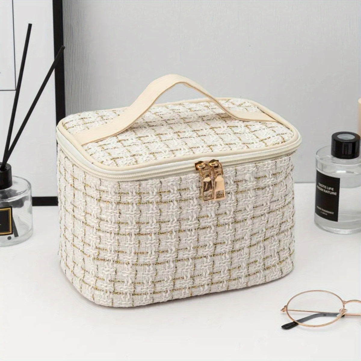 Beige Plaid Large-Capacity Travel Toiletry Bag for Women