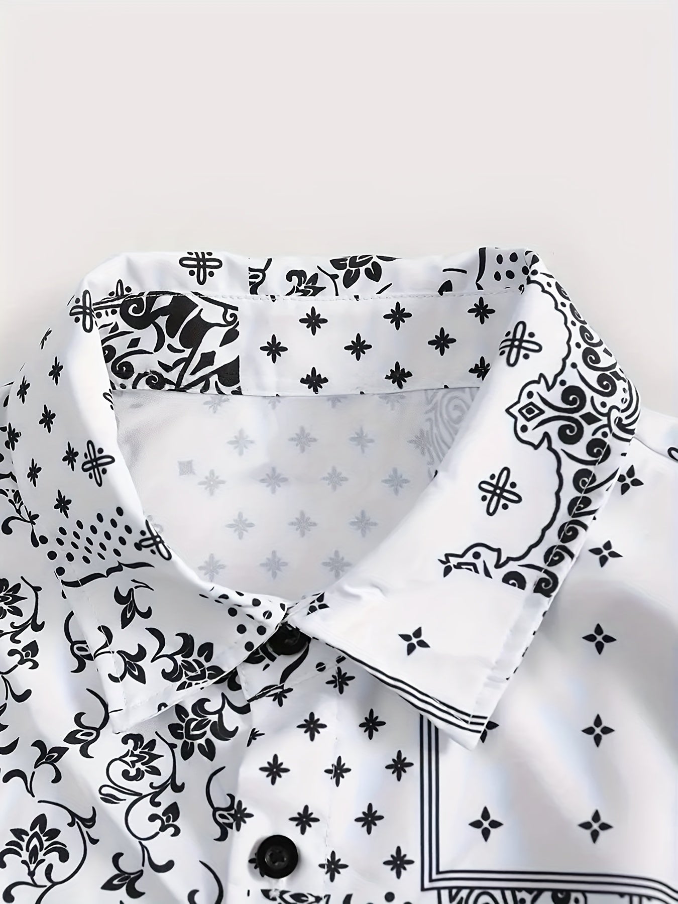 Men's Casual Suit Set with Short Sleeve Shirt and Printed Shorts