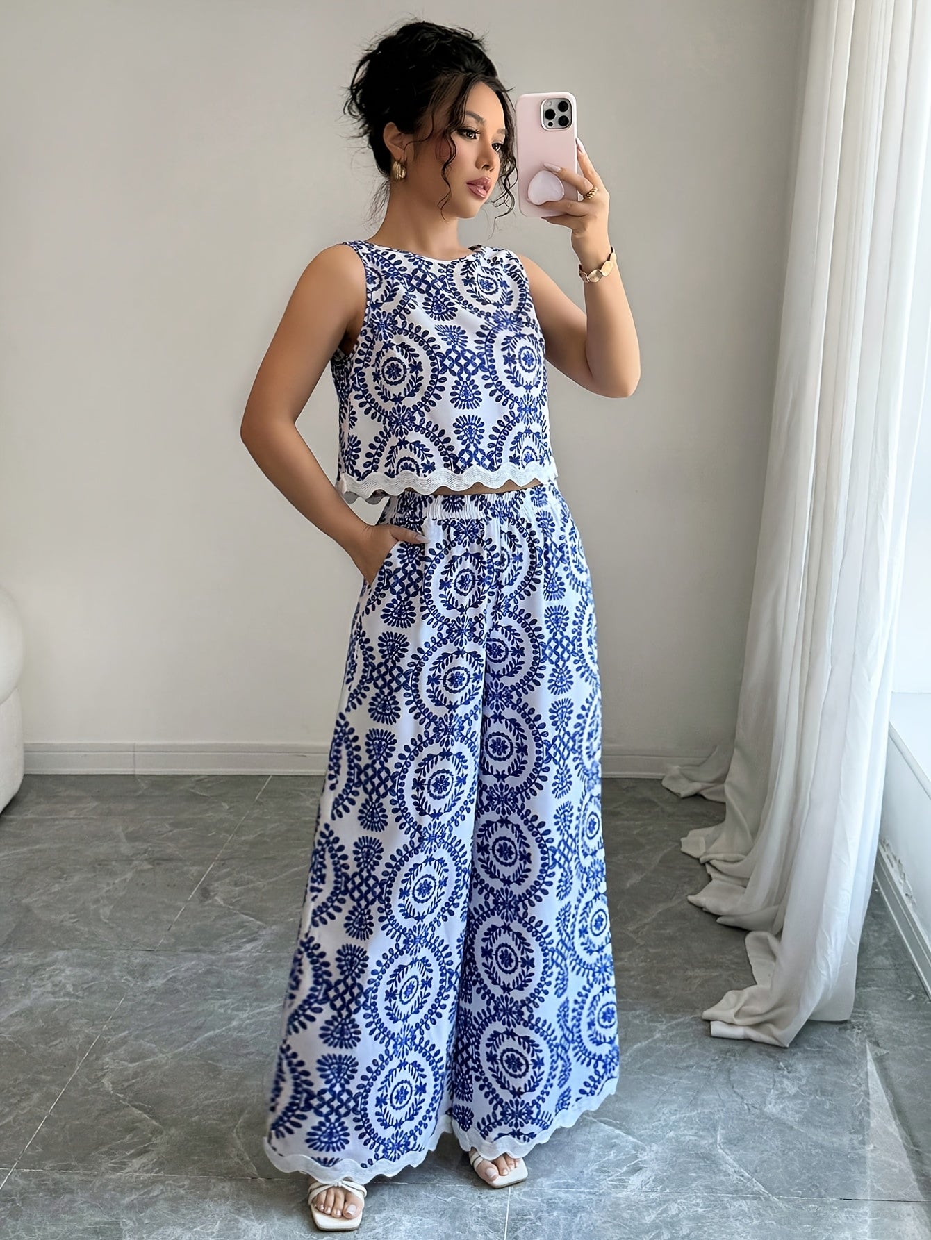 2pcs Women's Plant Pattern Round Neck Sleeveless Top and Pants Set