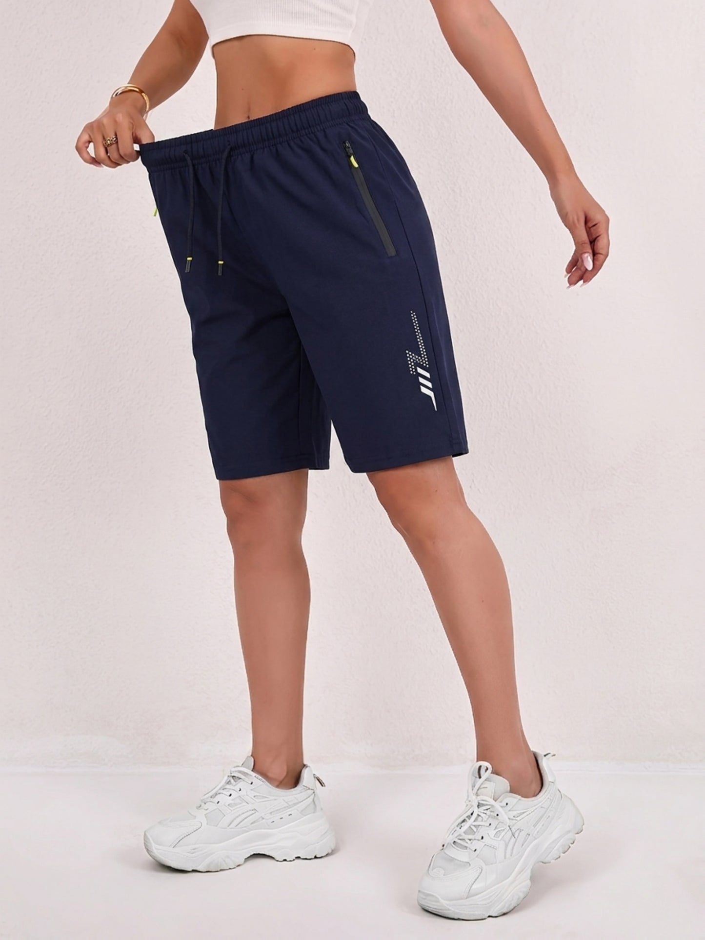 Women's Loose-Fit Quick-Dry Sports Shorts with Zipper Pockets