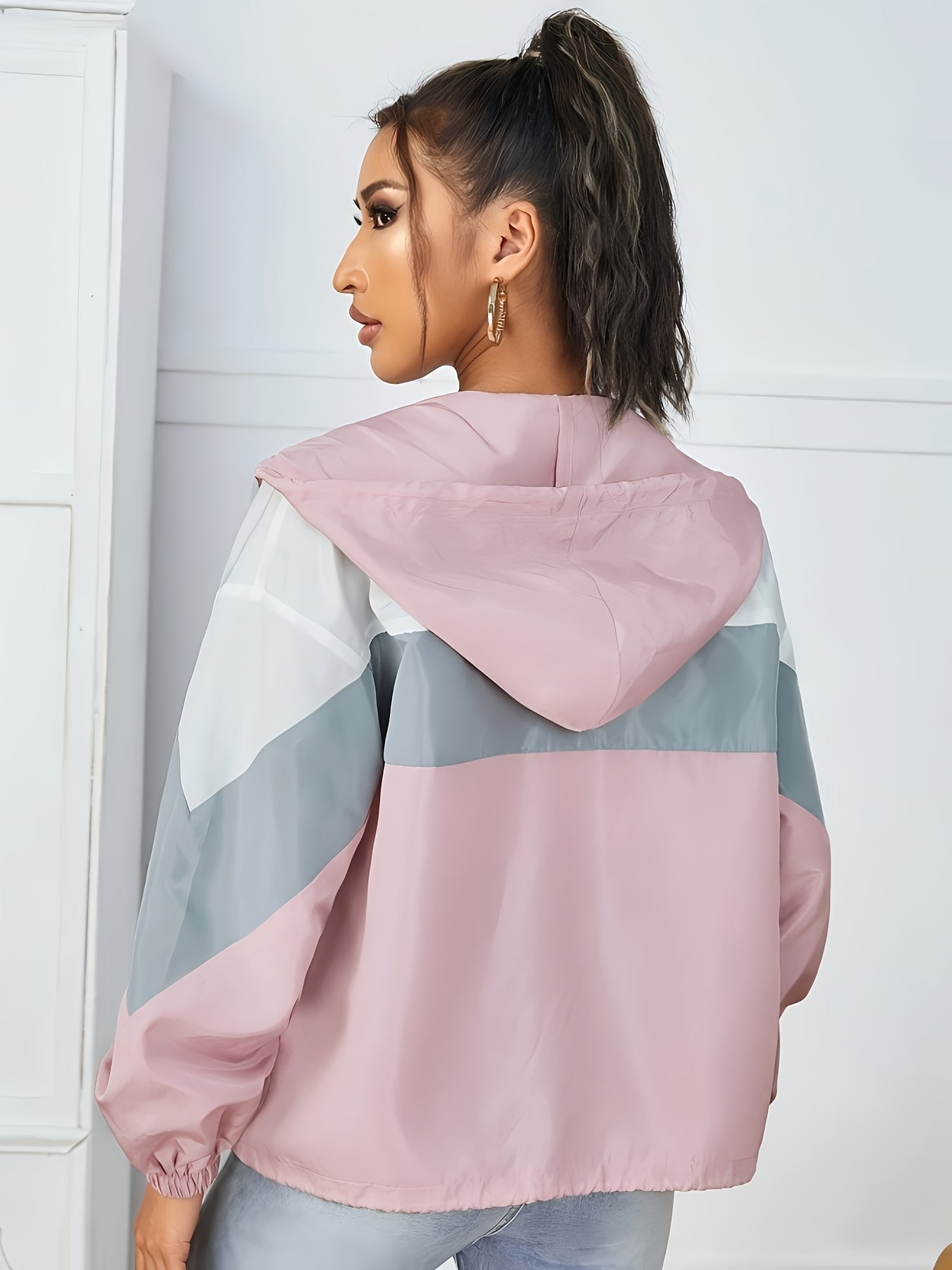 Fashionable dropped-shoulder hooded color-block sun-protective jacket with zipper and drawstring