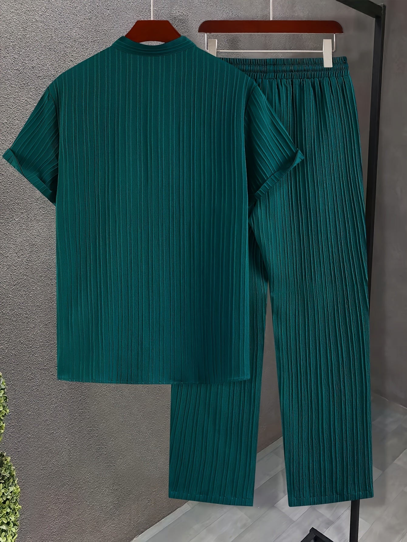 Men's New Trendy Textured Wave Stripe Short Sleeve Long Pants Casual Suit