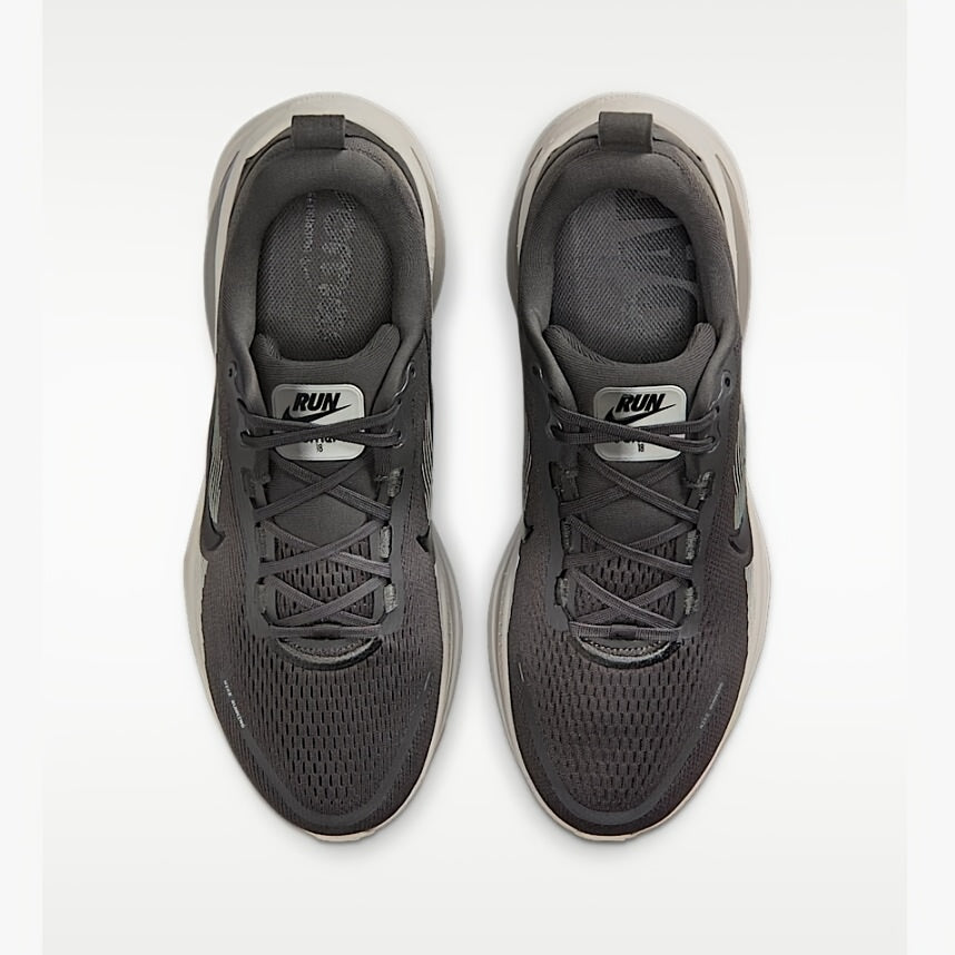 Nike Vomero 18 Low Top Sneakers with Zoom Cushioning