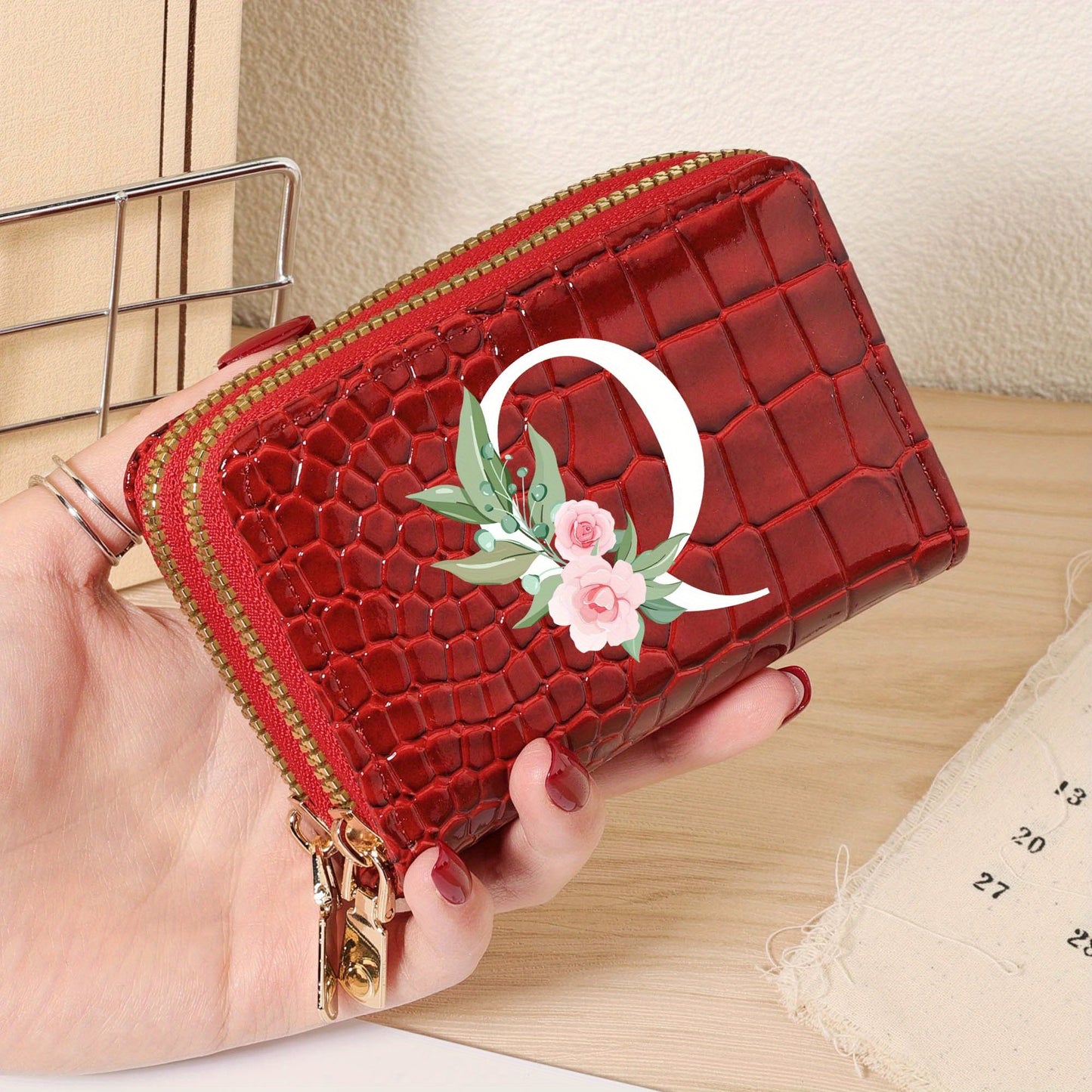 Minimalist Women'S Short Wallet Featuring a Double Zipper Design, with a Crocodile A-Z Letter Pattern. This Stylish Handbag Also Serves As a Fashionable Coin Wallet, Perfect for Travel, Back-To-School, Or Parties.