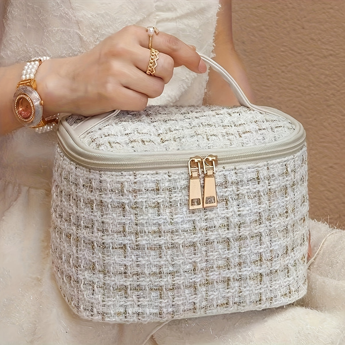 Beige Plaid Large-Capacity Travel Toiletry Bag for Women