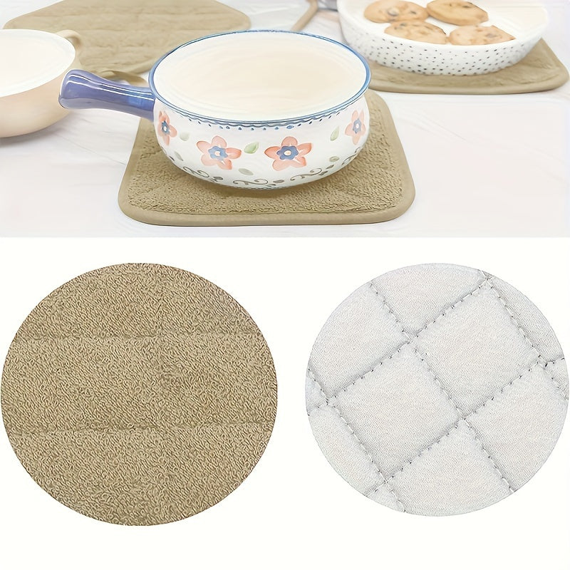 4-Pack Kitchen Pot Holders, High Heat Resistant Quilted Thick Fleece Hot Pot Stands Set, Washable Tripod for Cooking and Baking, 16.0x16.0 cm, Polyester 100% - Red