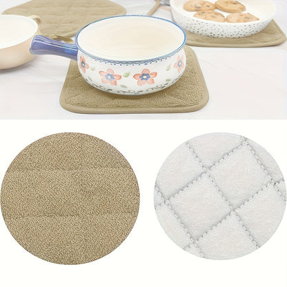 4-Pack Kitchen Pot Holders, High Heat Resistant Quilted Thick Fleece Hot Pot Stands Set, Washable Tripod for Cooking and Baking, 16.0x16.0 cm, Polyester 100% - Red