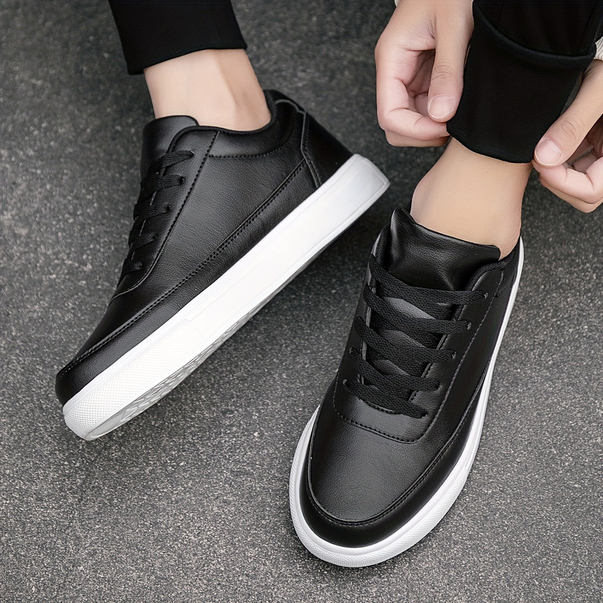 Men's Minimalist Lace-Up Skate Shoes Lightweight Everyday