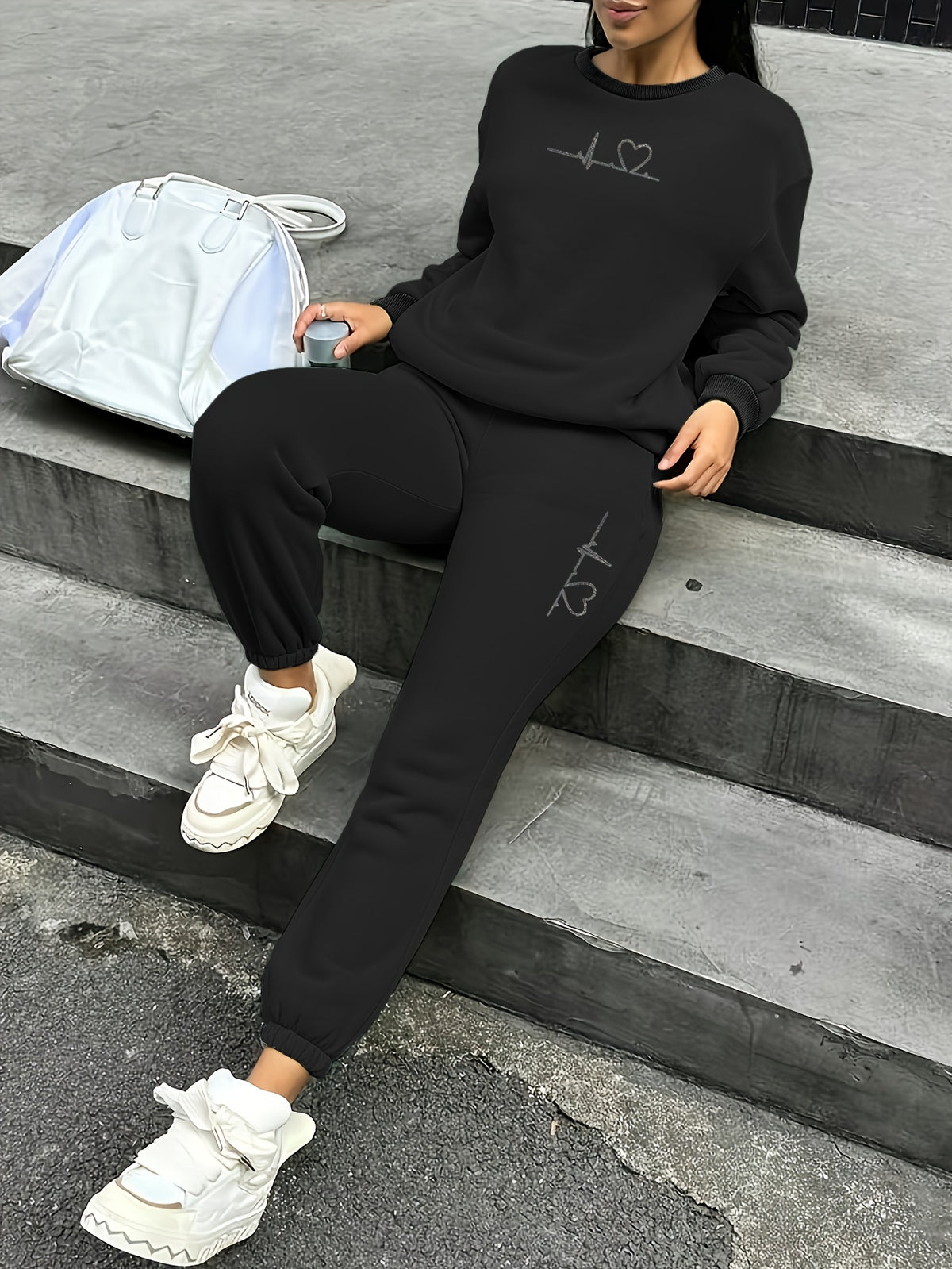 Women's Fleece Sweatsuit Set with Heart Print for Fall/Winter - ayq