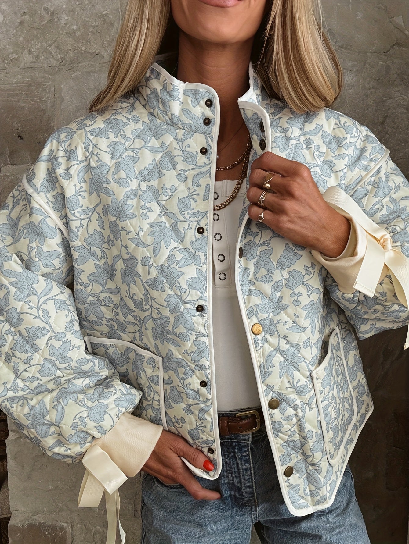 Plus Size, Women's Elegant Large Size Floral Print Winter Coat - Oversized Collar Long Sleeve Jacket with Pockets, Structured Fit & Machine Washable Fabric, Blue/White/Black/Beige Trench Coat for Fall & Winter, Digital Print