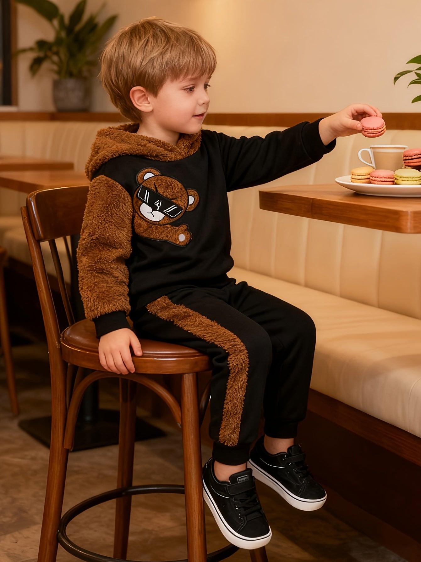 Cozy & Cute Boys' 2pcs Set: Fleece-Lined Bear Embroidered Hoodie and Pants - Perfect for Fall/Winter, Perfect for Outdoor