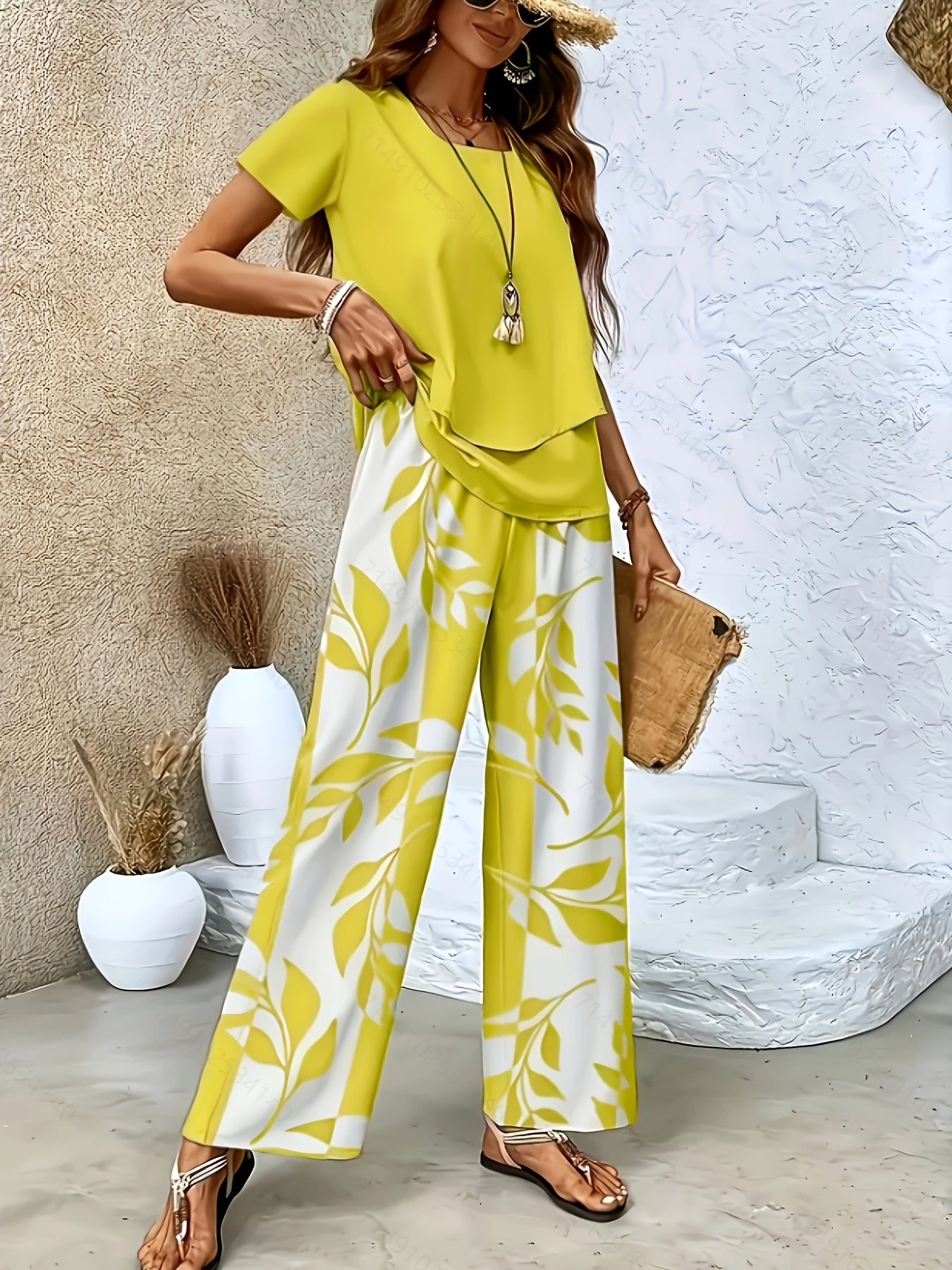 Women's Elegant 2-Piece Set: Crew Neck Top & Printed Pants