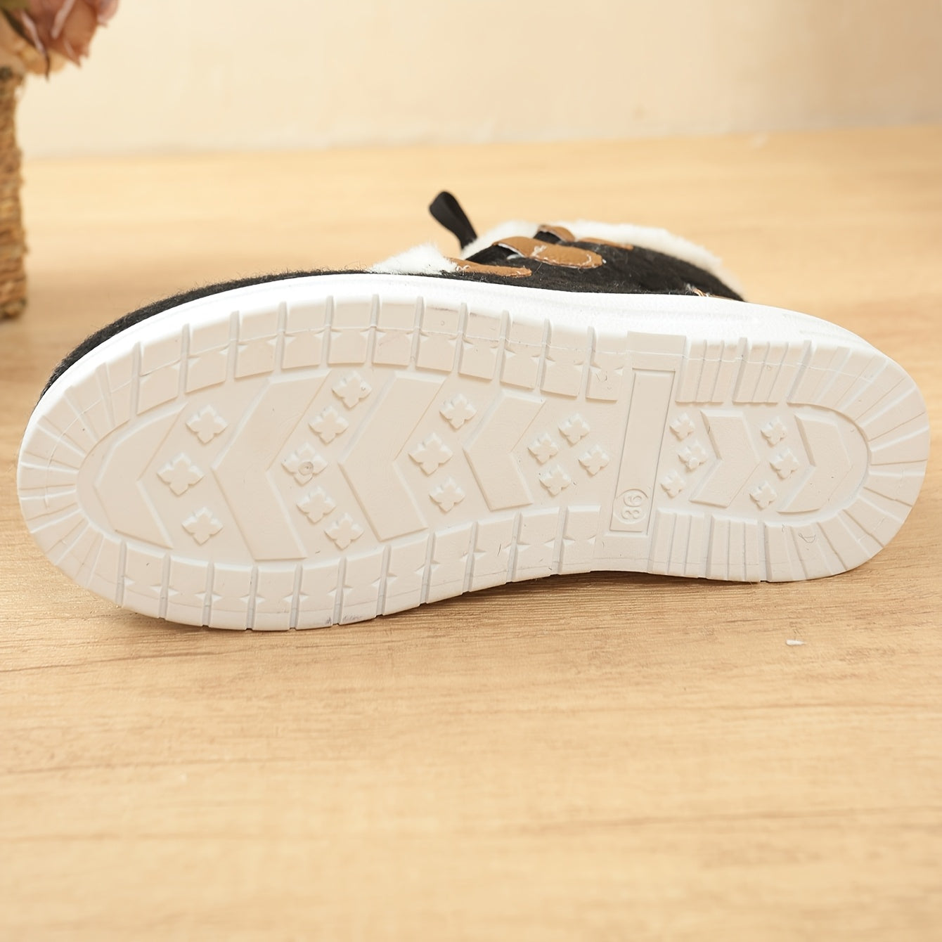 New Autumn-Winter Plush Lace-Up High Top Women's Snow Boots, Fashionable Warm Short Ankle Shoes, Trendy Versatile Comfortable Thermal Low Cut Winter Footwear