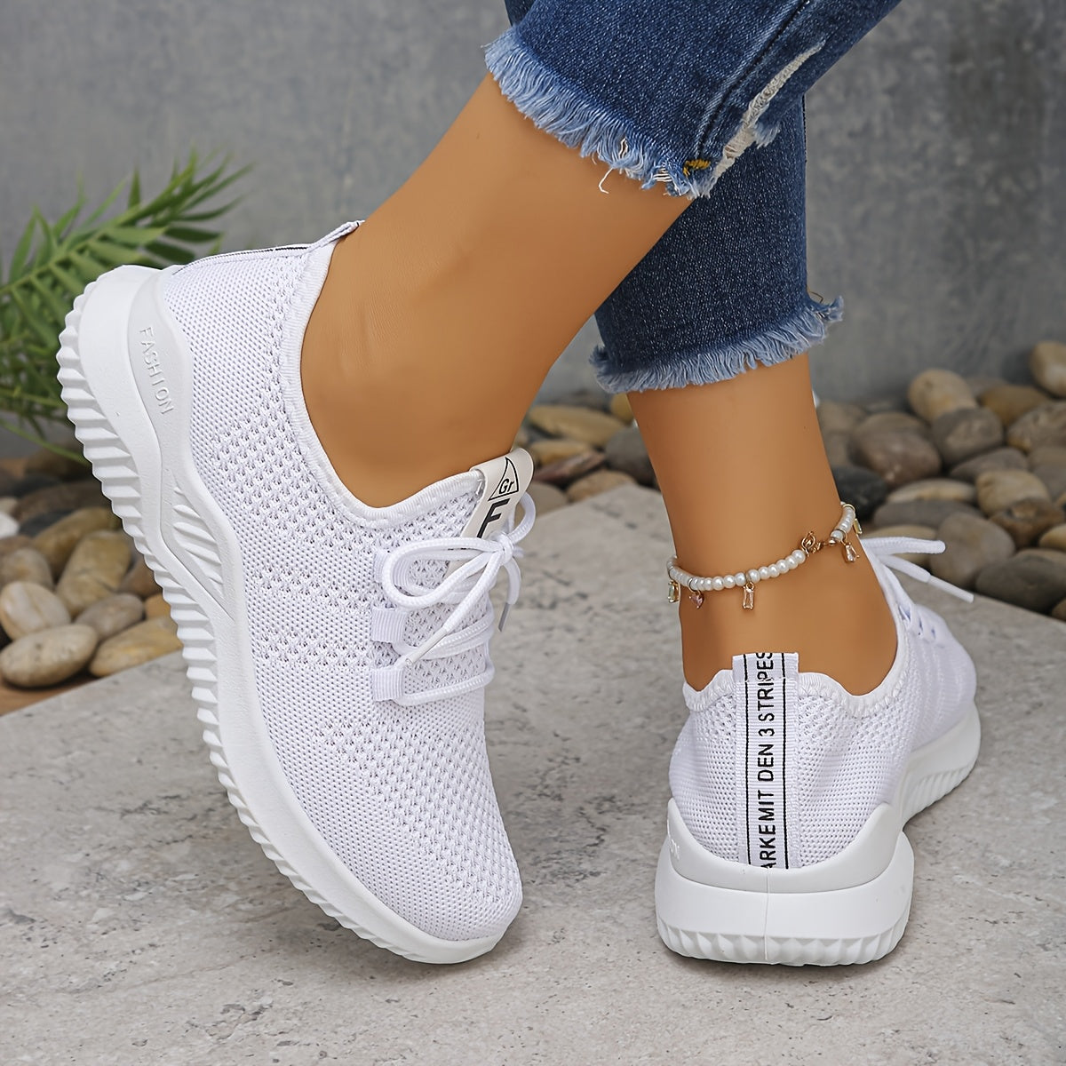 Women's Breathable Mesh Running Shoes Lightweight Wide Fit