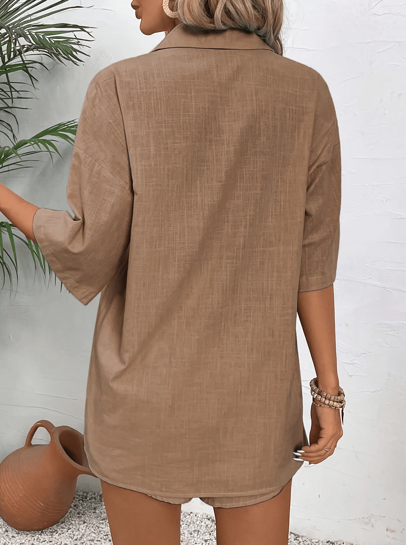 Elegant Solid Color Polo Shirt and Shorts Set for Spring/Summer