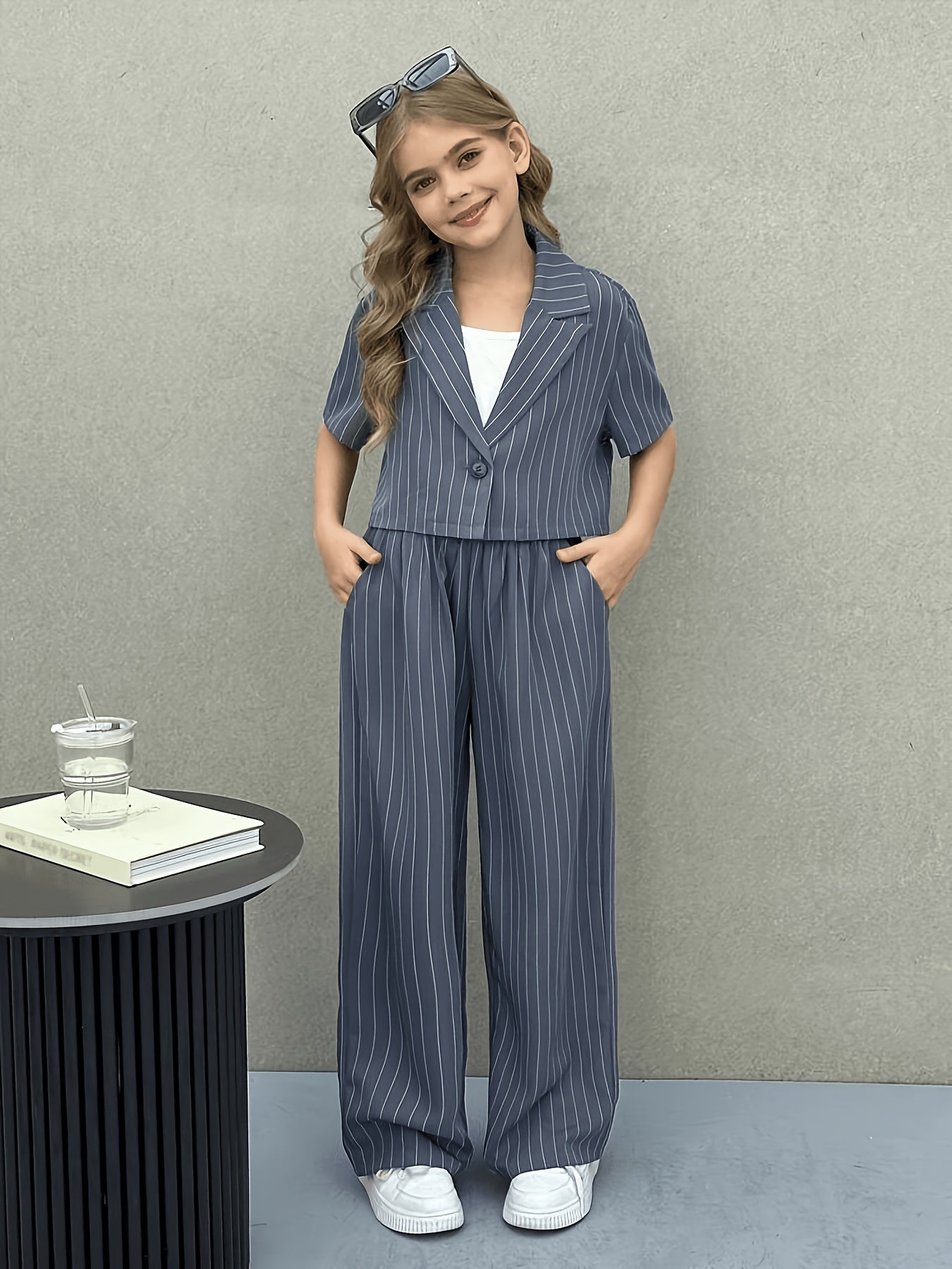 Girls' Elegant 2-Piece Striped Suit Set with Bow Detail