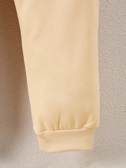 2pcs, Boys' Round Neck Sweatshirt Set, Suitable for Boys Aged 1-8, Fashionable Cartoon Bear Patch, Slightly Stretchy Fabric, Warm Fleece-Lined for Autumn and Winter, Ideal for Casual Sports Wear, Minimalist Style Perfect as a