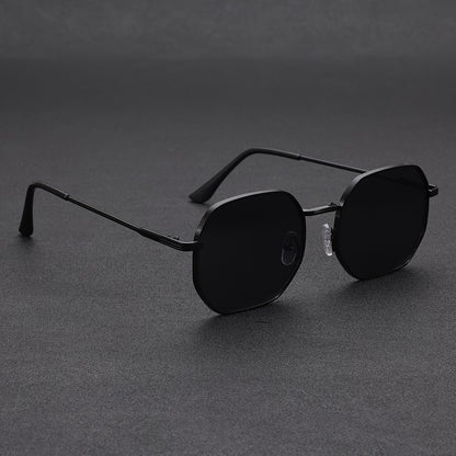 Men's Retro Polygon Fashion Glasses - Anti-Reflective, Fashionable Black Frame for Casual Attire